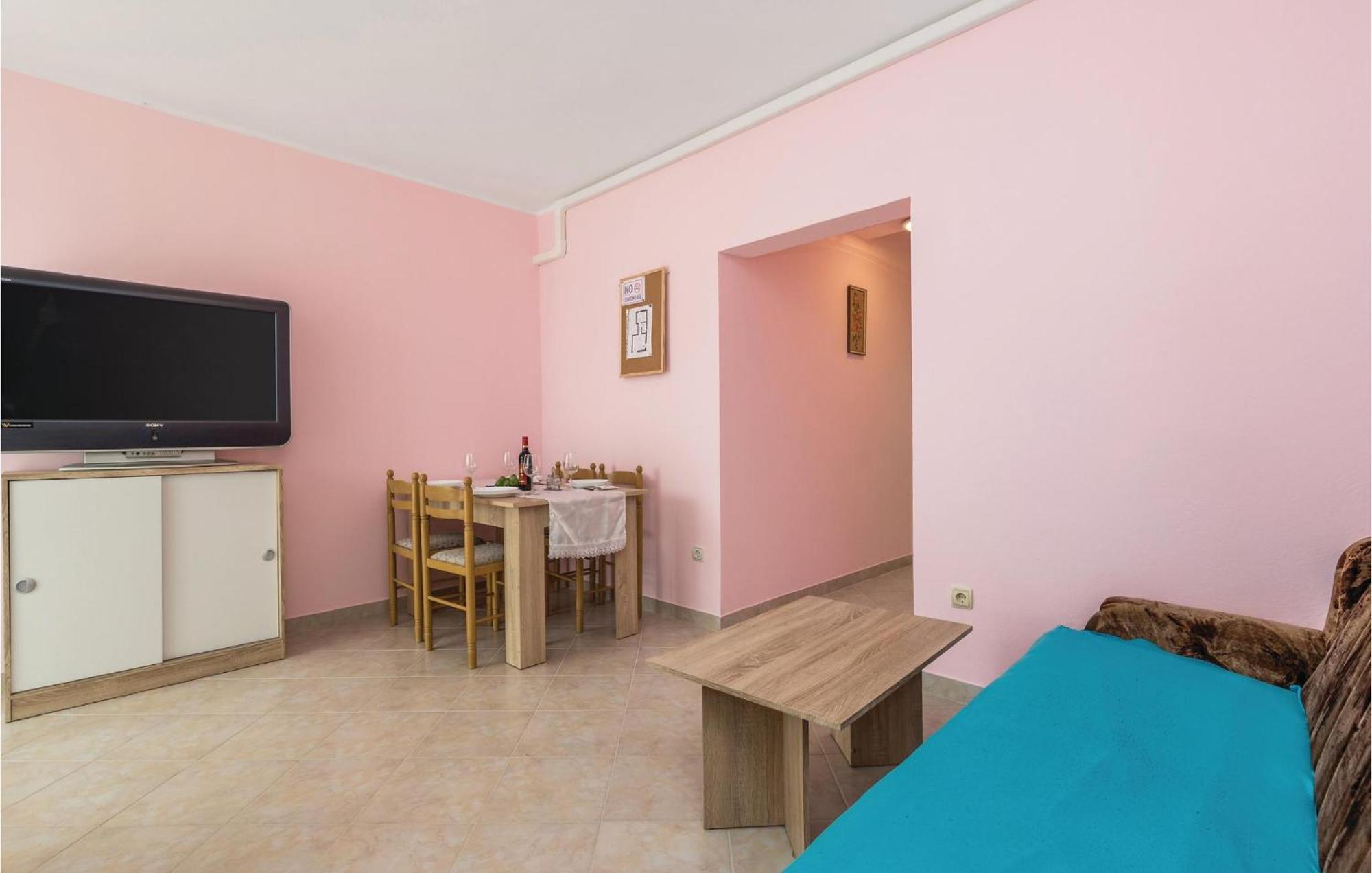 Gorgeous Apartment In Matulji With Kitchen Exterior foto